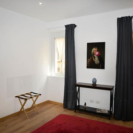 Fidia Palace Claudia'S Apartment Colosseo Rome Extérieur photo
