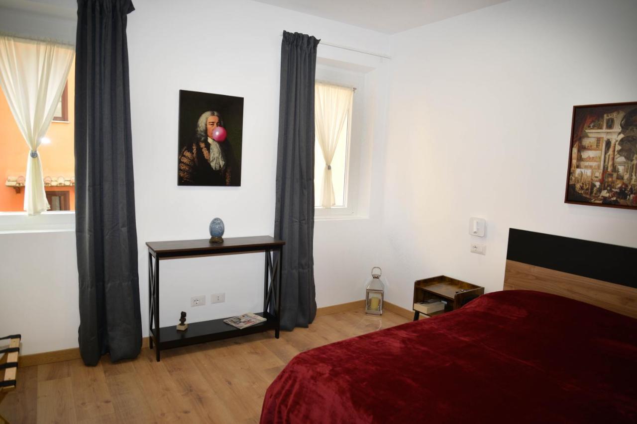 Fidia Palace Claudia'S Apartment Colosseo Rome Extérieur photo